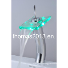 High Design Chrome Finish LED Glaswaschbecken Wasserhahn (QH0801HF)